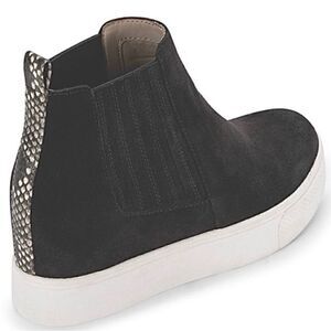 #121 DOLCE VITA Wylee Suede Sneakers